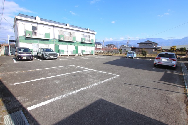 駐車場　敷地内駐車場