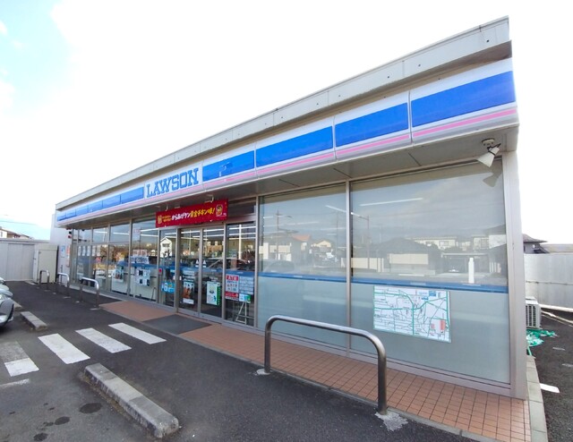コンビニ　ローソン　山梨小原東店　徒歩９分（コンビニ）まで700m