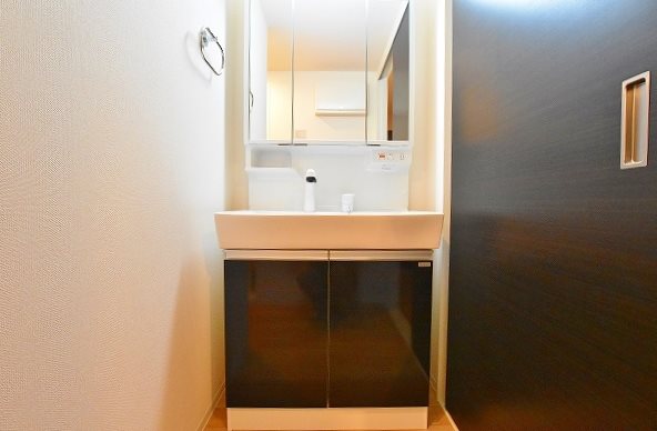 洗面設備　洗面脱衣所／シャワー付き洗面台
