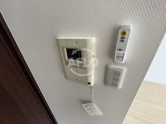 セキュリティ　グランシス天満橋　TVモニター付きインターホン
