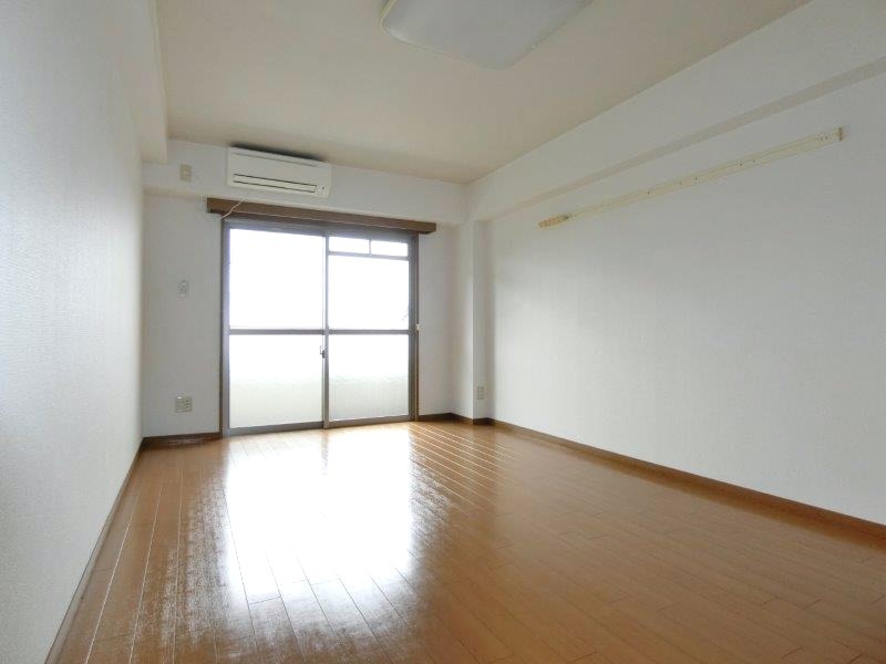 居室・リビング　図面と現状に相違がある場合には現状を優先