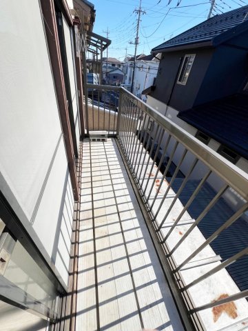バルコニー　南向きのバルコニーは日当たり良好です。
