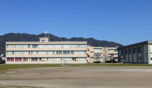 中学校　境港市立第一中学校（中学校）まで1589m