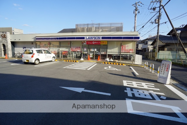 コンビニ　ローソン　奈良三条添川店（コンビニ）まで121m