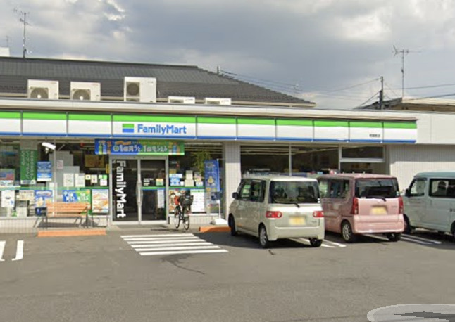 コンビニ　ファミリーマート 柏富里店（コンビニ）まで402m