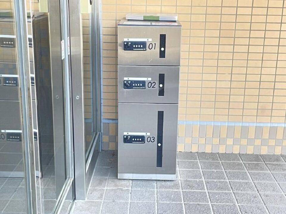 エントランス　宅配ボックス
