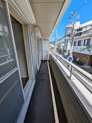 バルコニー　日当たり良好の南向き