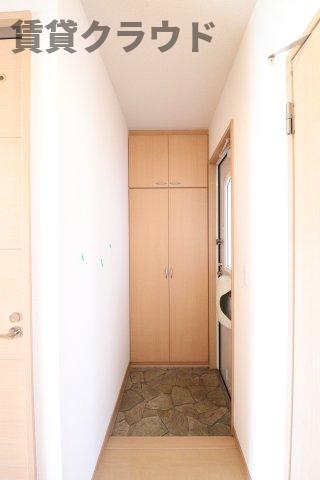 玄関　シューズボックスも大容量！靴もスッキリ収納♪