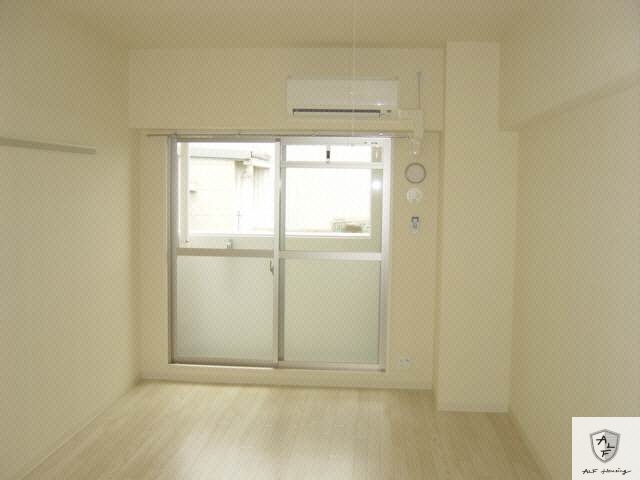 居室・リビング　内装写真反転タイプ