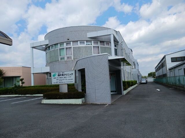 病院　西片貝クリニック（病院）まで400m