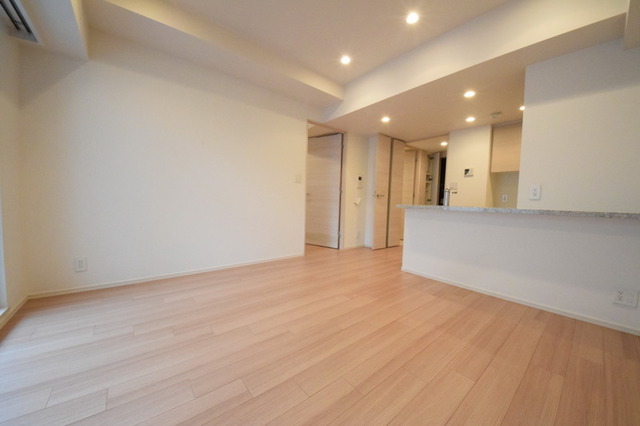 居室・リビング　※別部屋の参考写真です。