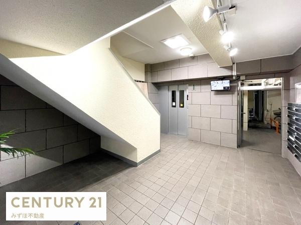 エントランス　エントランスホール