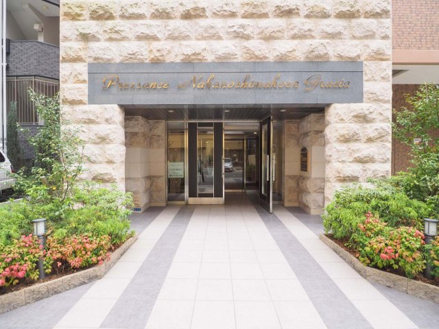 エントランス　プレサンス中之島公園グラシア