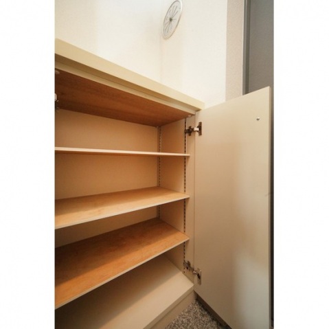 収納　シューズボックス