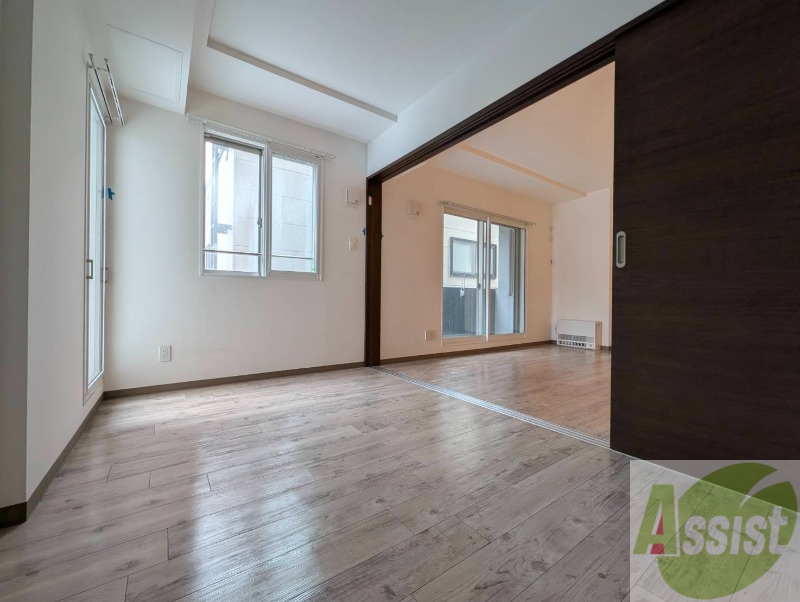 その他部屋・スペース　寝室を撮影しました。お昼寝したくなりますね。