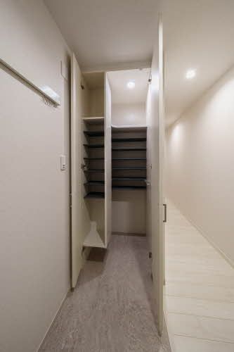 収納　シューズボックス