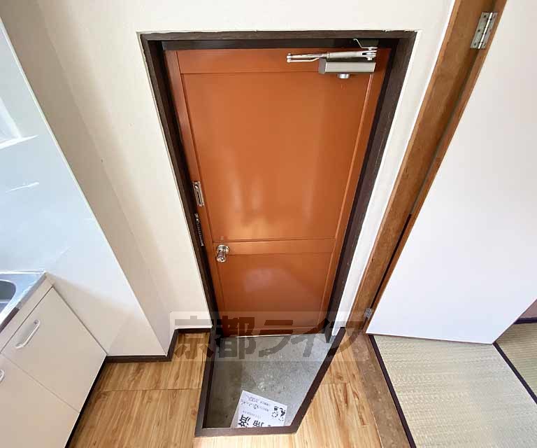 玄関　シンプルな玄関です。