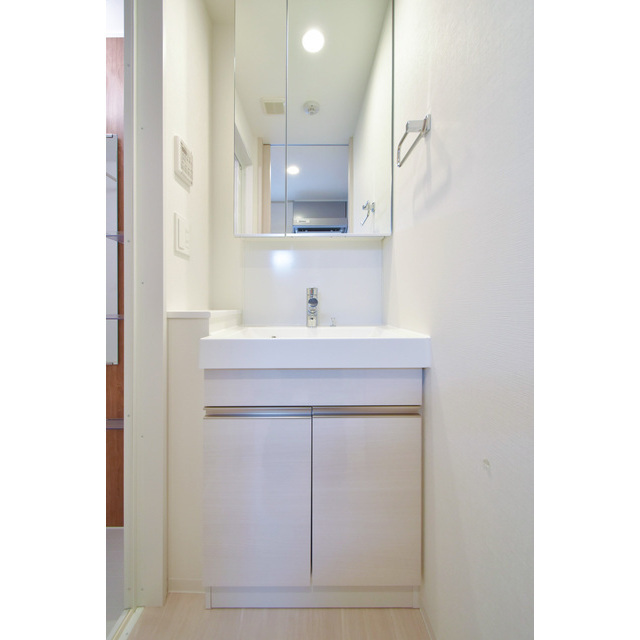 洗面設備　広い洗面スペース