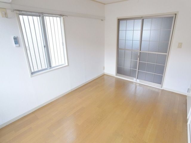 その他部屋・スペース　☆明るい洋室☆