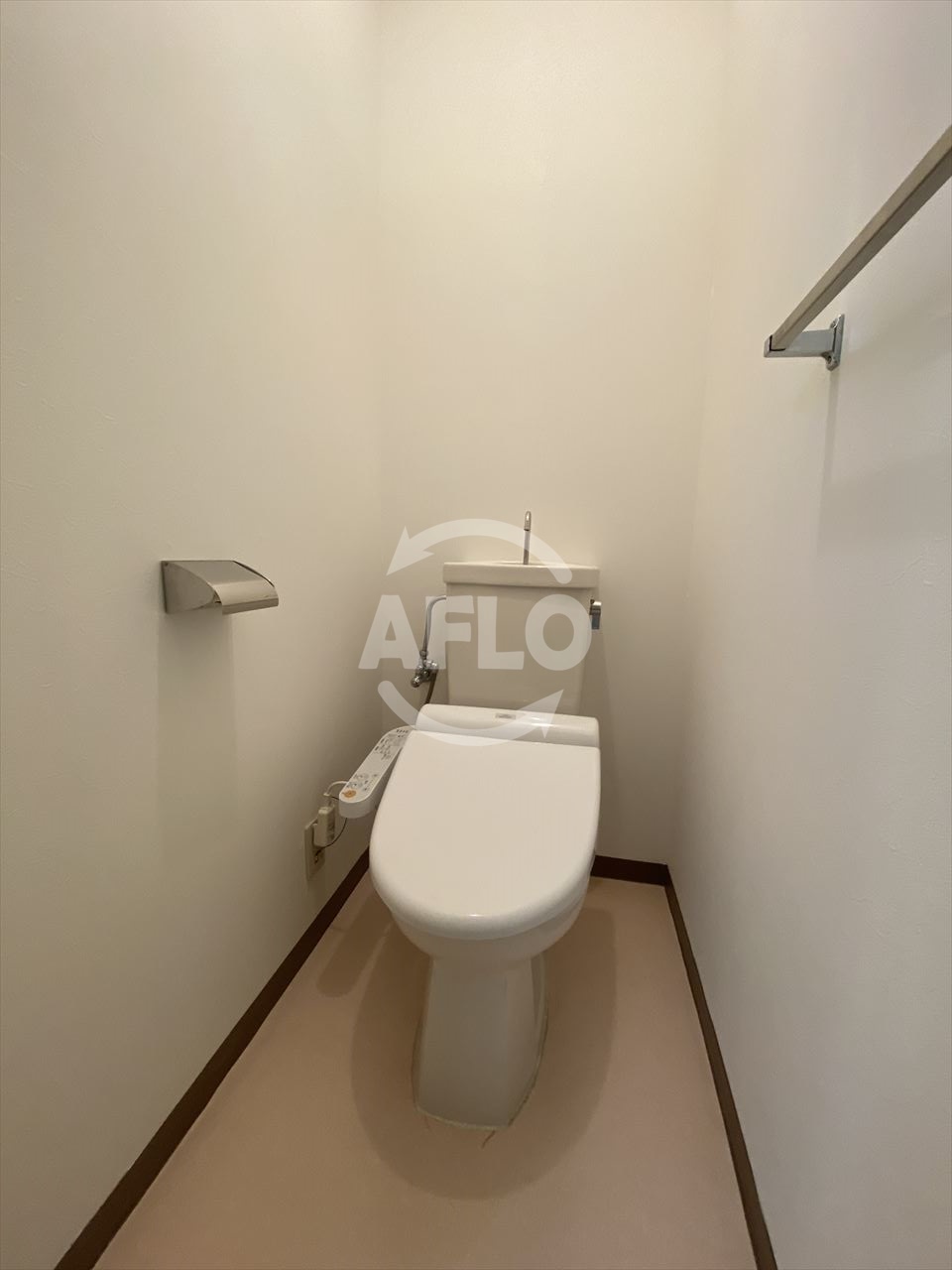 トイレ　エクセルハイム川富　温水洗浄便座