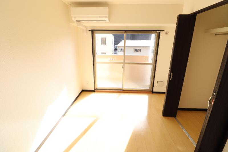 その他設備　洋室のエアコン