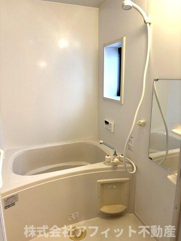 バス・シャワールーム　追い焚き機能付き