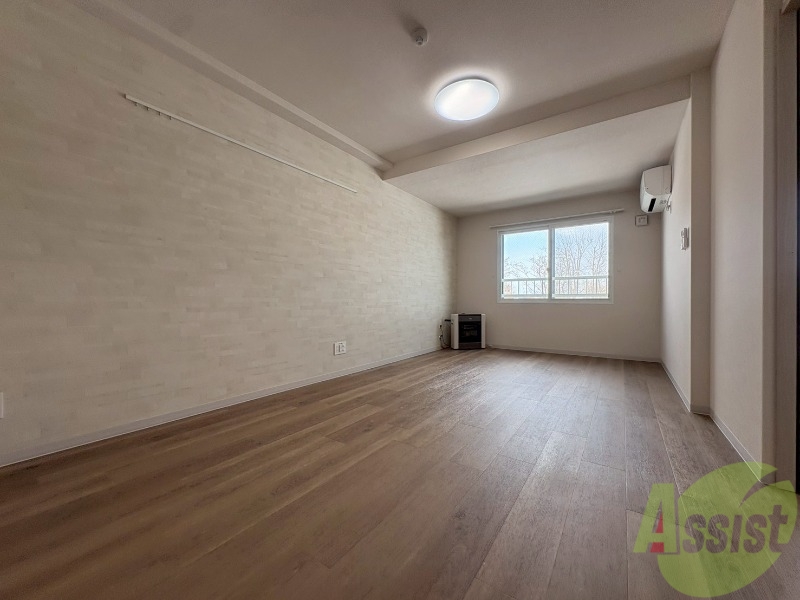 居室・リビング　広々としたリビングですね。使い勝手がよさそうですね！