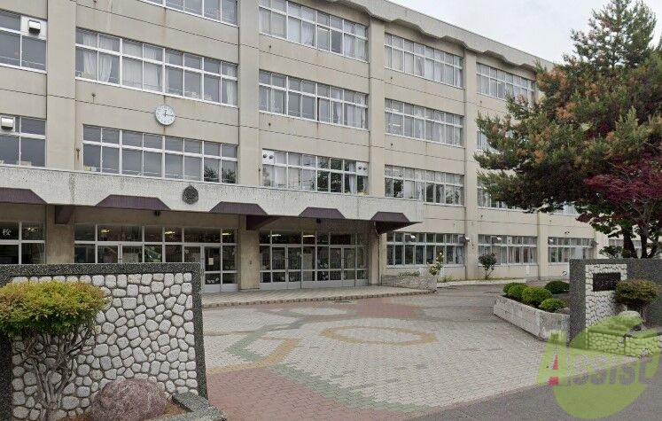 中学校　札幌市立柏丘中学校（中学校）まで162m