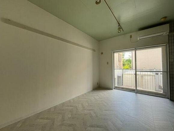 居室・リビング　別室の画像です、ご参考までに