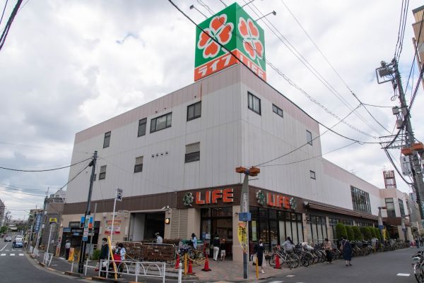 スーパー　ライフ千歳烏山店（スーパー）まで380m