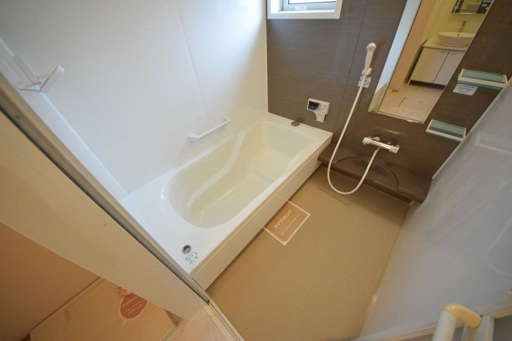 バス・シャワールーム　バス