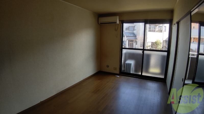 その他部屋・スペース　寝室としてもスペースに余裕があり、陽当たりが良いですね。