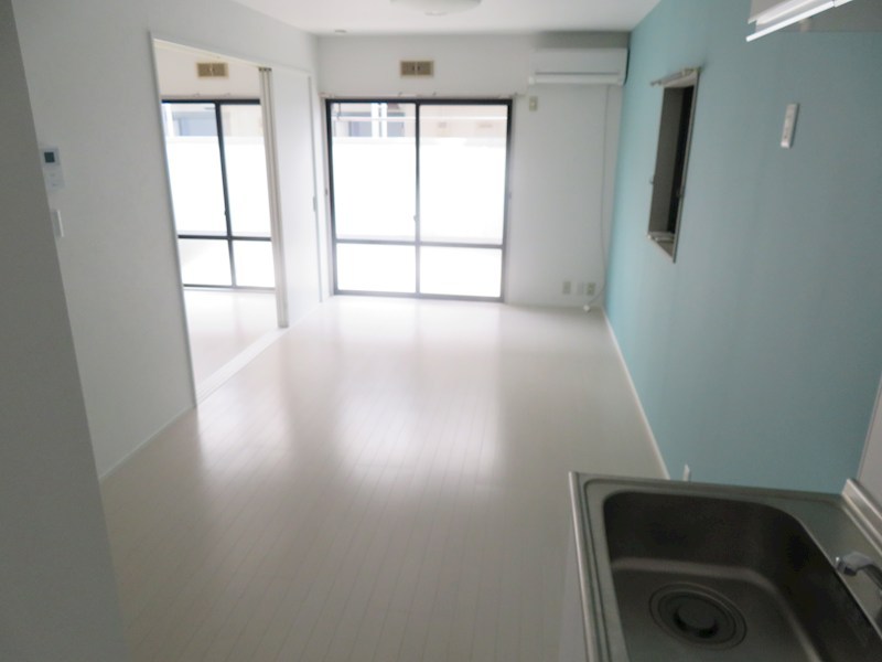 居室・リビング　★アクセントクロス採用/広々10.5帖のLDK★