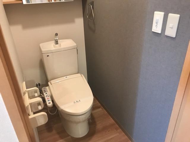 トイレ　トイレ