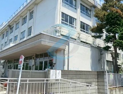 小学校　江戸川区立鹿骨東小学校（小学校）まで90m