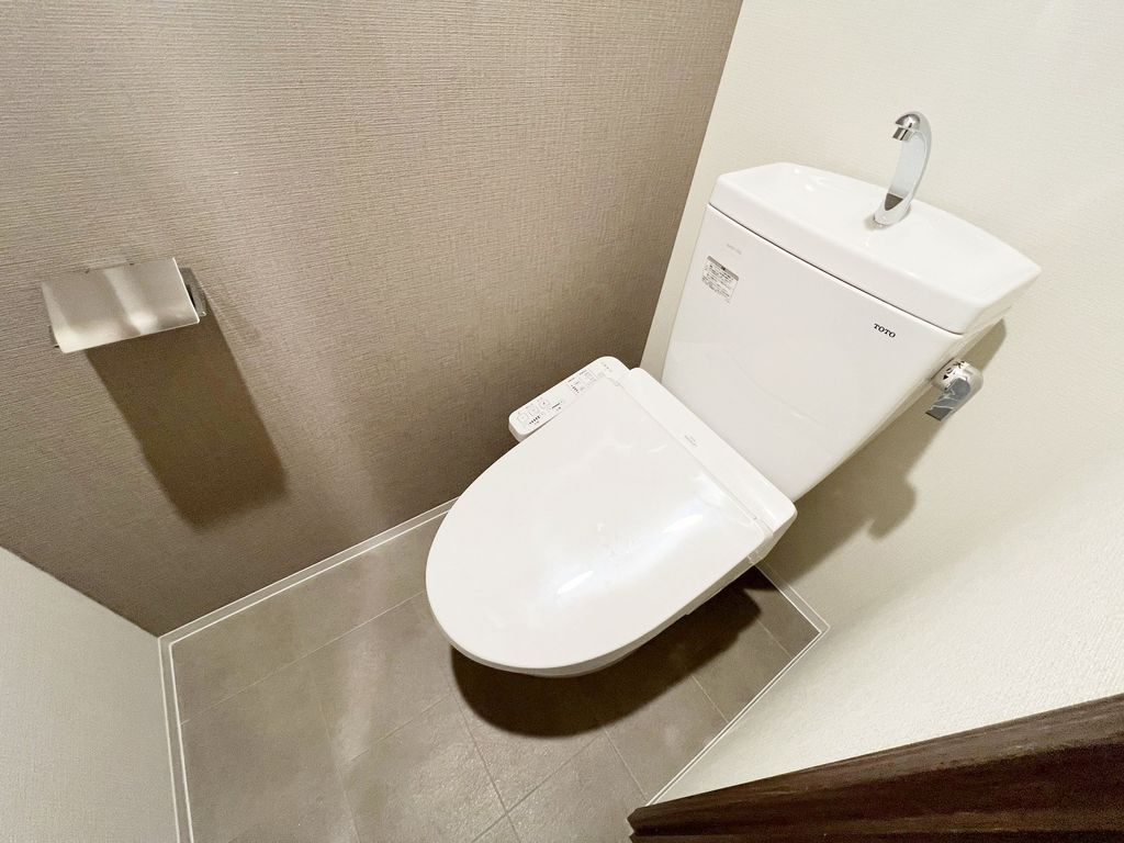 トイレ　トイレ