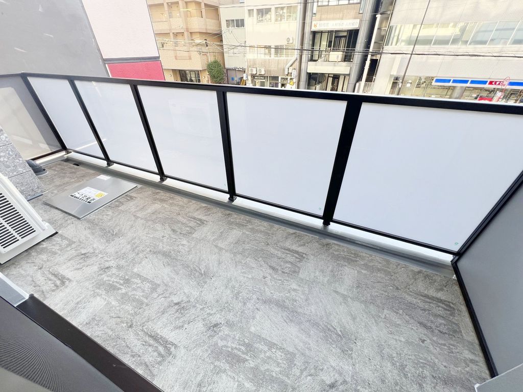 バルコニー　バルコニー