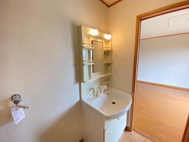 洗面設備　※同物件別号室の写真になります