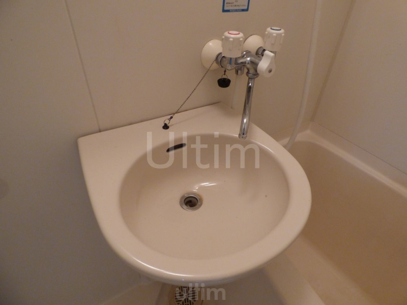 洗面設備　※別のお部屋のお写真です。御参考までに。