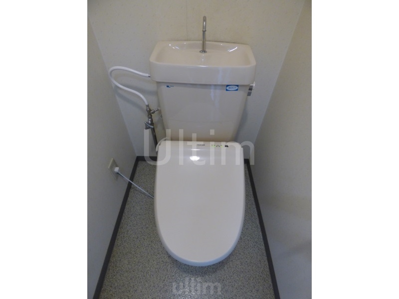 トイレ　※別のお部屋のお写真です。御参考までに。