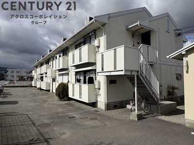 建物外観　敷地内に駐車場あります！