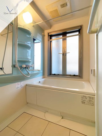 バス・シャワールーム　別部屋の内装写真となります。 ※室内の参考イメージ