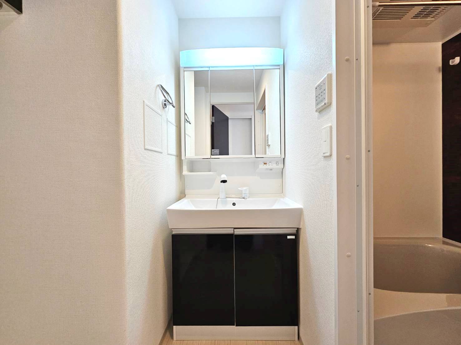 洗面設備　女性に人気のシャンプードレッサー。