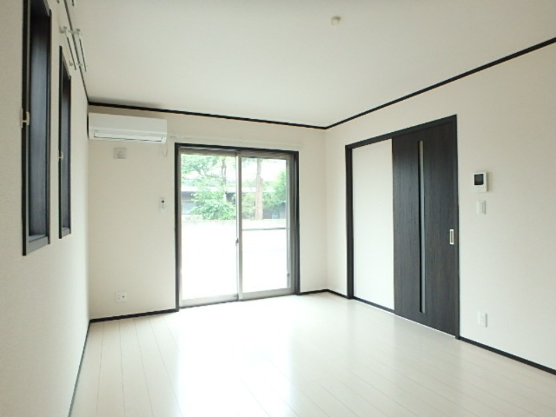 居室・リビング　図面と現状に相違がある場合には現状を優先