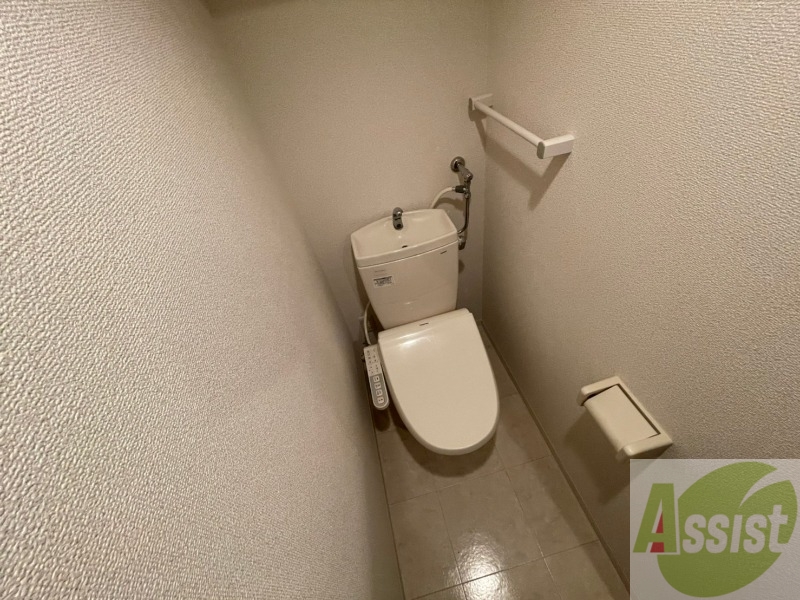 トイレ　ウォシュレット機能がついたトイレ。安心して使用できますね。