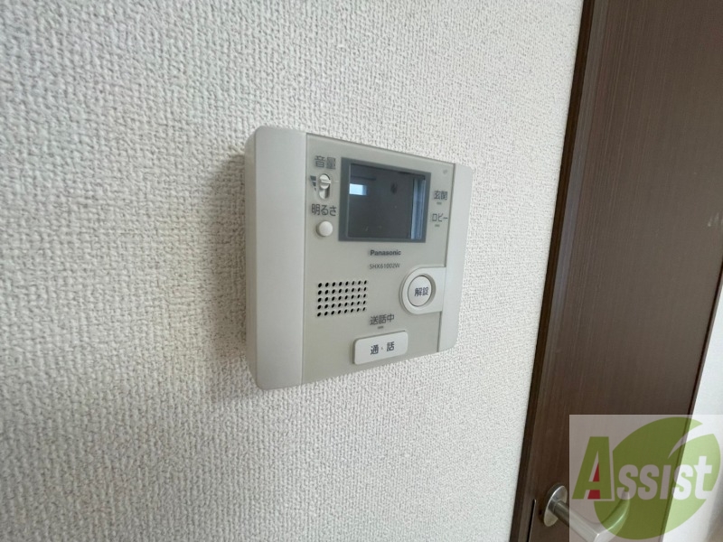 セキュリティ　ＴＶモニター付インターホンです。来客者の顔が見えるので安心！