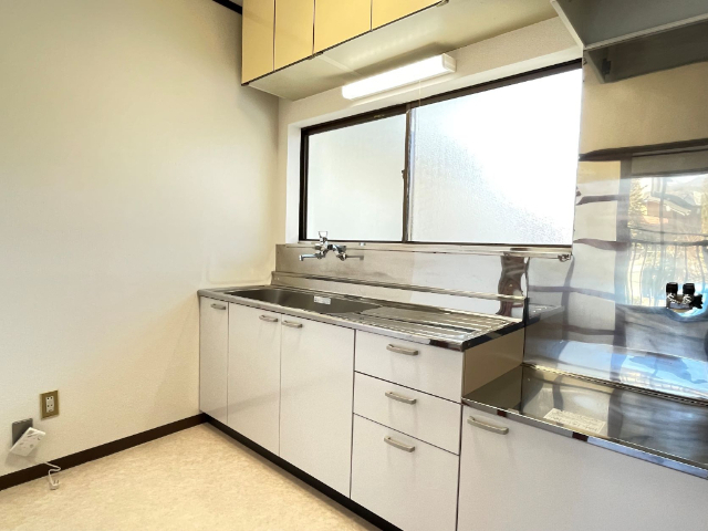 キッチン　※反転１０２号室の写真