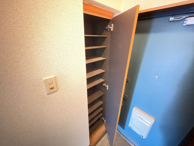 玄関　シューズボックス