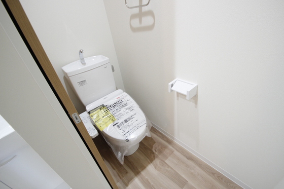 トイレ　※別部屋の写真です