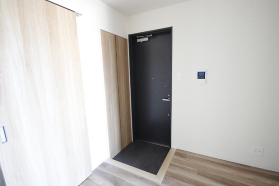 玄関　※別部屋の写真です